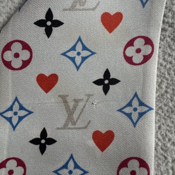 Louis Vuitton Game on Bandeau - Picture 4 of 7